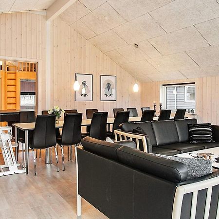 12 Person Holiday Home In Hasselberg كابلن المظهر الخارجي الصورة