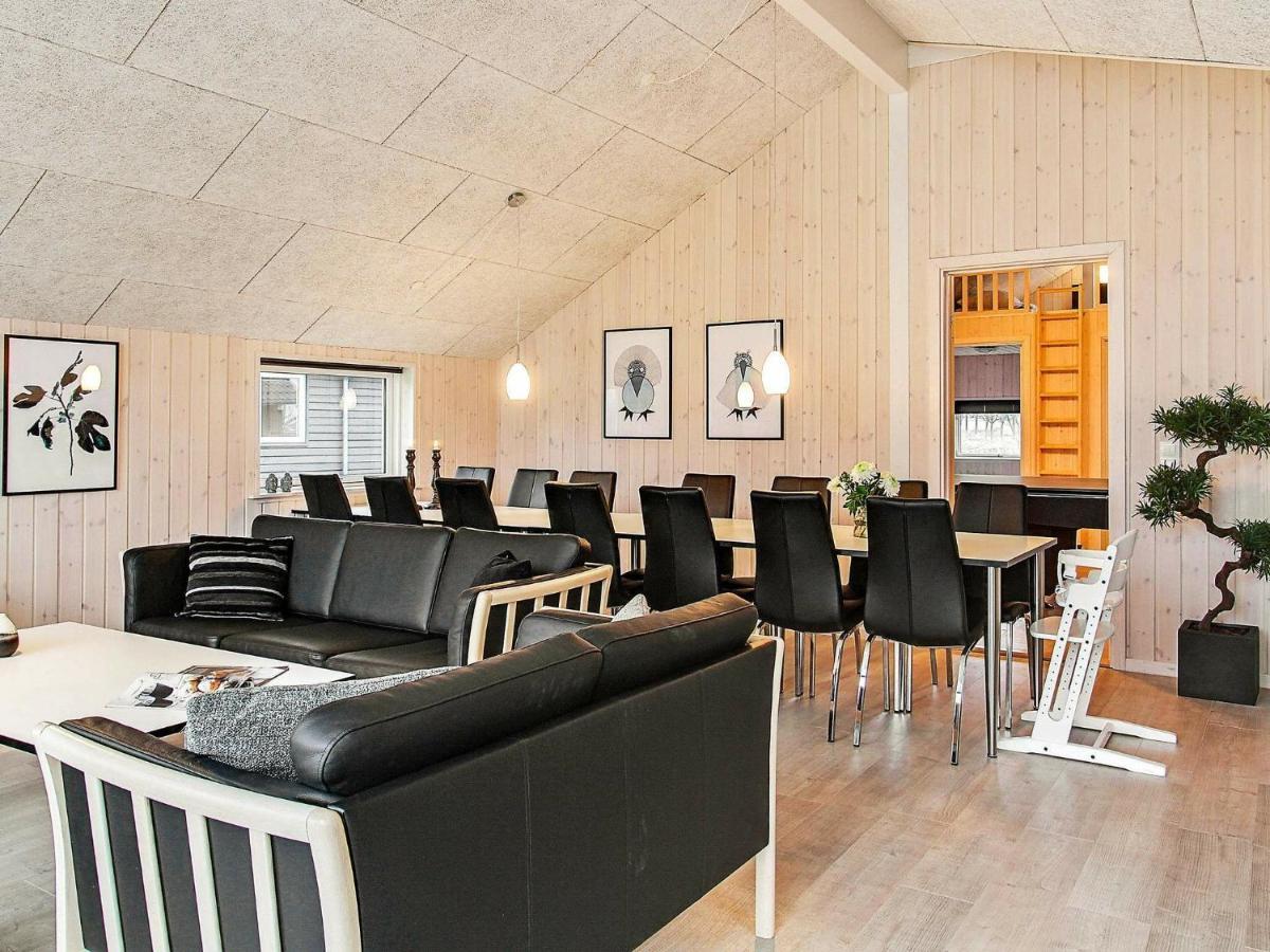 12 Person Holiday Home In Hasselberg كابلن المظهر الخارجي الصورة