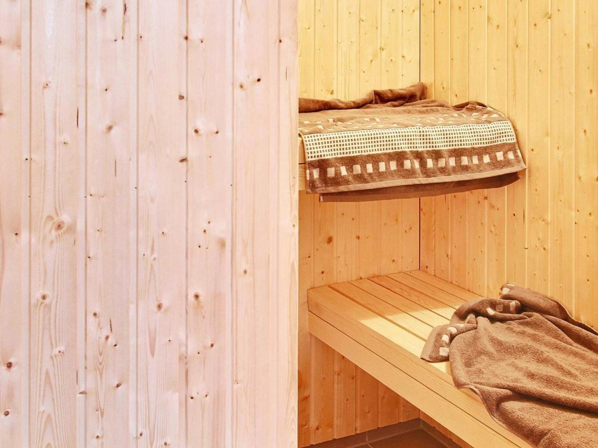 12 Person Holiday Home In Hasselberg كابلن المظهر الخارجي الصورة