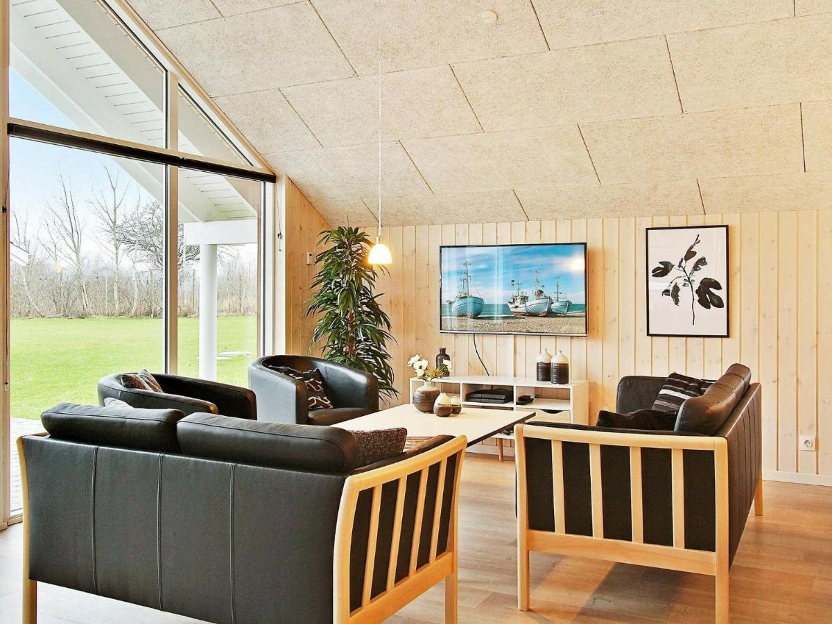 12 Person Holiday Home In Hasselberg كابلن الغرفة الصورة